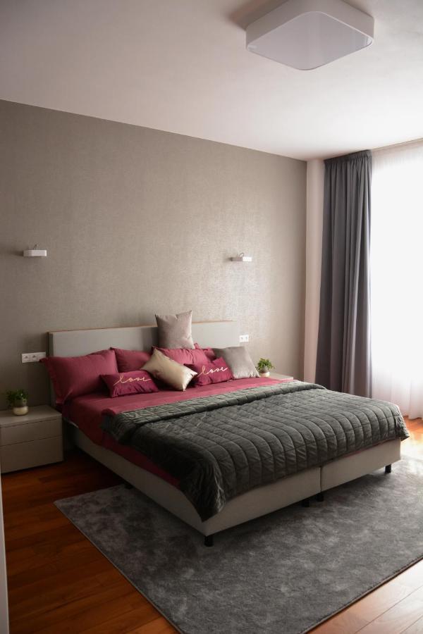 Premium Apartment Near Banska Bystrica Square With Two Big Bedrooms Exteriér fotografie