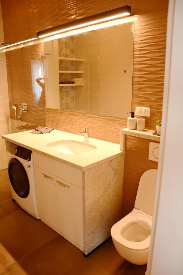 Premium Apartment Near Banska Bystrica Square With Two Big Bedrooms Exteriér fotografie