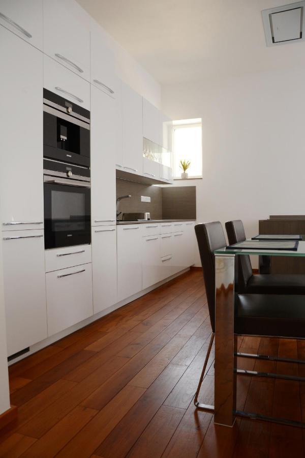 Premium Apartment Near Banska Bystrica Square With Two Big Bedrooms Exteriér fotografie