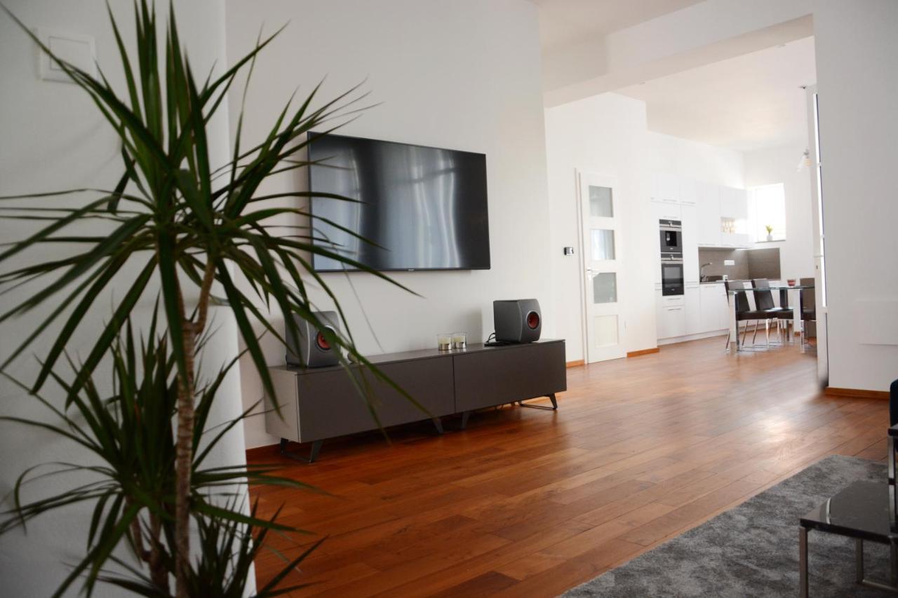 Premium Apartment Near Banska Bystrica Square With Two Big Bedrooms Exteriér fotografie